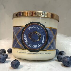 🫐BATH AND BODY WORKS🫐Maine’s Best Blueberry Cotton Candy 3-Wick Candle/NWT